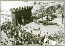 Arco triunfal de boas vindas na entrada do cais do Funchal por ocasião da chegada do presidente da República, general Óscar Carmona 