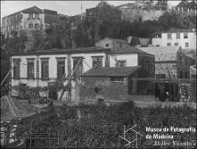 Capela da Saúde e fábrica de cerveja "Miles & C.ª H. P" na zona dos Moinhos, Freguesia de São Pedro, Concelho do Funchal 