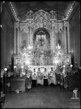 Retrato do grupo de sacerdotes que celebraram a novena da "Cruz" na capela-mor da igreja de São Roque, Freguesia de São Roque, Concelho do Funchal