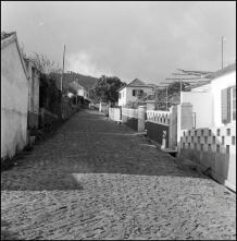 Rua não identificada, no concelho de Santa Cruz