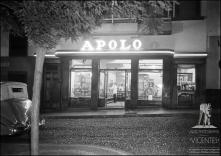 Fachada do café Apolo, rua António José de Almeida, Freguesia da Sé, Concelho do Funchal