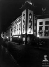 Banco da Madeira (atual Banco Santander Totta SA), iluminado, Freguesia da Sé, Concelho do Funchal