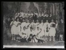 Grupo folclórico madeirense (corpo inteiro)