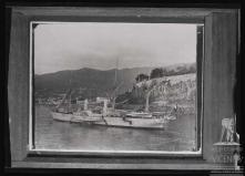 Iate imperial austríaco "Greif" ancorado no porto da cidade do Funchal