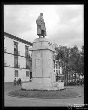 Estátua de João Gonçalves Zarco, avenida Arriaga, Freguesia da Sé, Concelho do Funchal