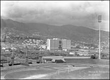 Hospital Distrital do Funchal, visto do sítio dos Barreiros, Freguesias de Sõa Martinho e São Pedro, Concelho do Funchal