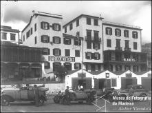 Vista do consulado da América obtida à entrada do cais da cidade, Freguesia da Sé, Concelho do Funchal