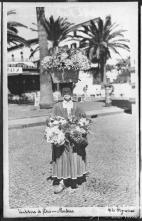 Florista, na Entrada da Cidade (atual avenida do Mar e das Comunidades Madeirenses), Freguesia da Sé, Concelho do Funchal