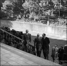 Governador civil do Funchal, Dr. Gustavo Teixeira Dias acompanhado pelo Dr. Costa Quintas e o pelo provedor da Santa Casa da Misericórdia do Funchal, professor Rafael Basto Machado, à chegada ao Hospital da Santa Casa da Misericórdia do Funchal (atual Hospital dos Marmeleiros), Freguesia do Monte, Concelho do Funchal