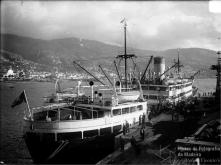 Navio Carvalho Araújo, atracado no porto do Funchal, Freguesia de São Pedro (atual Freguesia da Sé), Concelho do Funchal