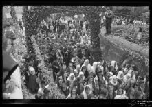 Procissão do Corpo de Deus percorrendo o caminho do Trapiche, nas imediações da capela da Casa de Saúde São João de Deus, Freguesia de Santo António, Concelho do Funchal