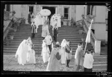 Procissão à saída da escadaria do Hospital dos Marmeleiros, Freguesia do Monte, Concelho do Funchal