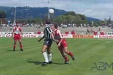 Jogo do campeonato de futebol entre as equipas do Clube Desportivo Nacional e Clube Desportivo das Aves no Estádio dos Barreiros, Freguesia de São Martinho, Concelho do Funchal