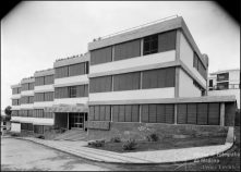 Edifício da Policlínica da Caixa de Previdência do Funchal (atual Centro de Saúde do Bom Jesus), na rua das Hortas, Freguesia de Santa Luzia, Concelho do Funchal