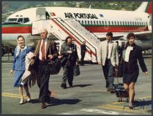 Arquiduque Carlos de Áustria, filho do imperador Carlos da Áustria, desembarcando com a sua esposa no aeroporto da Madeira, Freguesia e Concelho de Santa Cruz 