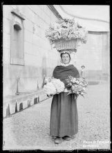 Florista, no largo das Fontes, Freguesia da Sé, Concelho do Funchal
